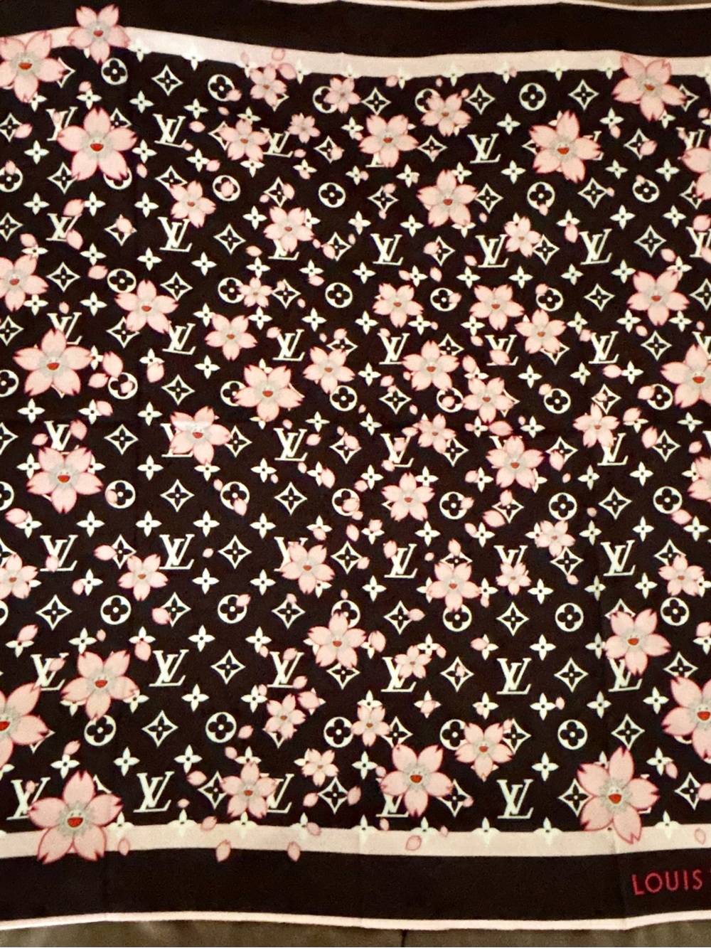 100% Silk Louis Vuitton Black & Pink Monogram Sakura Silk Scarf - Picture 2 of 7